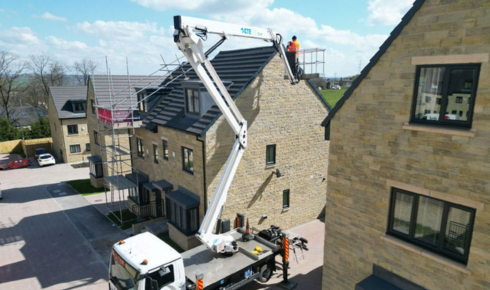 Cherry Pickers vs Scaffolding: Pros & Cons with Uphire Experts